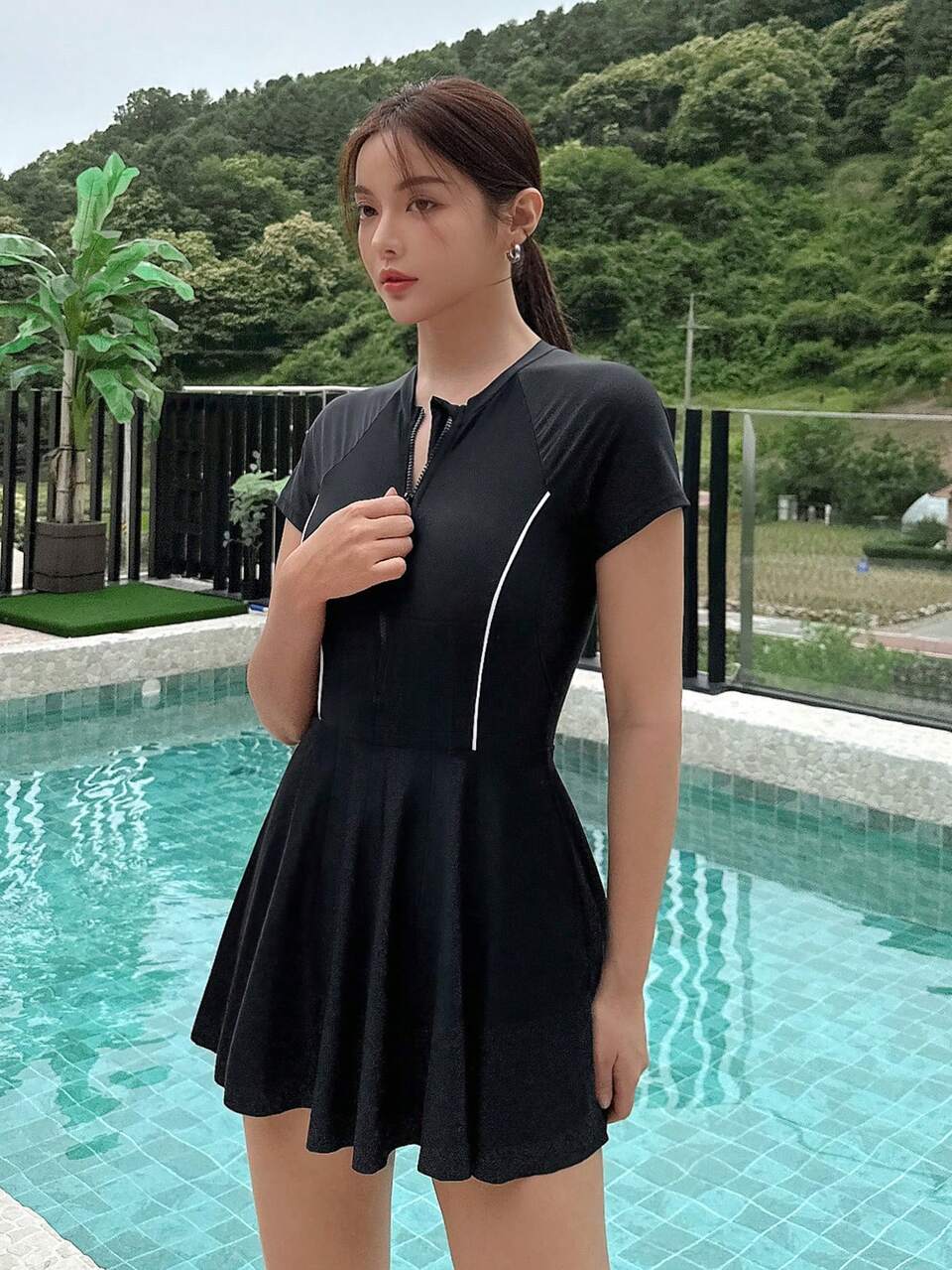 Contrast Binding Zipper Front One Piece Swimsuit Summer,Beach Women Outfits