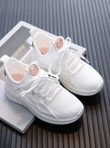 孩子們白色透氣針織防滑競技鞋適用於男孩和女孩