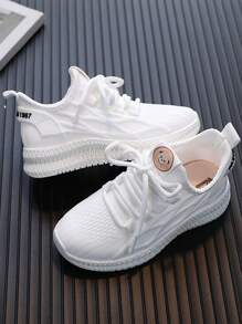 孩子們白色透氣針織防滑競技鞋適用於男孩和女孩