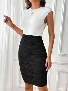 SHEIN Privé Vestido ajustado de dos tonos fruncido - Blanco y Negro - Ver 3