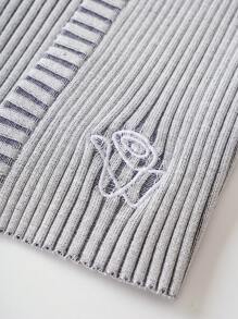 VaVaBold 條紋圖案前紐扣開襟衫&下擺開叉針織短裙 - 淺灰色 - 查看 5