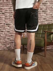 Manfinity RebelGame Men Letter Patched Contrast Tape Drawstring Waist Shorts - Black - View 2