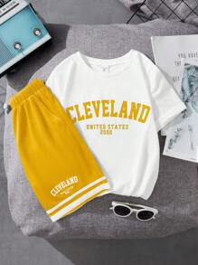 SHEIN Cậu bé Tween Đồ họa Chữ cái Áo thun & Sọc trang trí Quần short - Màu vàng - Xem 1