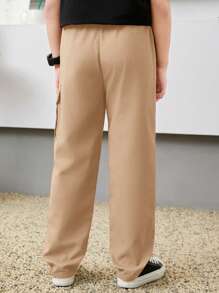 SHEIN 男大童字母補丁細節側翻蓋口袋腰部抽繩長褲 - 杏色 - 查看 2