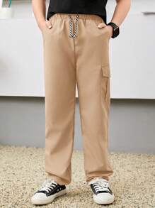 SHEIN 男大童字母補丁細節側翻蓋口袋腰部抽繩長褲 - 杏色 - 查看 4