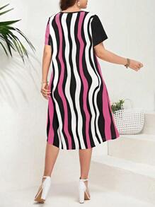 SHEIN LUNE Kích thước lớn Sọc Và In Chải Cổ chữ V Lỏng lẻo Đầm - Hồng - Xem 2