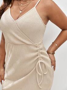 SHEIN Frenchy 大碼側抽繩吊帶連衣裙 - 杏色 - 查看 4
