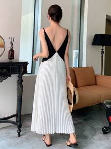 DAZY Abito con bretelle sottile bicolore orlo plissettato - Bianco e nero - Visualizzare 4