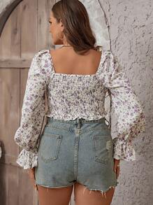 SHEIN VCAY Plus Wzór w drobne kwiaty Sznurek z wiązaniem z przodu Rękaw Falbanowy Krótka bluza - Wielokolorowe - Zobacz 6