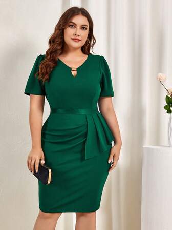 CurvySweet Plus Keyhole Neckline Ruched Draped Side Bodycon Dress