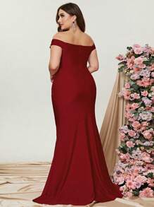 Plus Solid Off Shoulder Ruched Split Thigh Formal Dress - Red - View 2