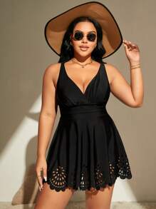 SHEIN Swim Curve Vestido de baño acanalado con cortes láser de talla grande para la playa de verano