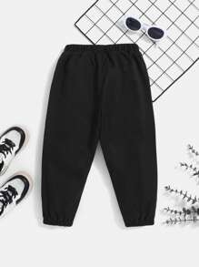 SHEIN 男童休閒簡約透氣舒適長褲，腰帶有裝飾鈕扣和徽章細節 - 黑色 - 查看 3