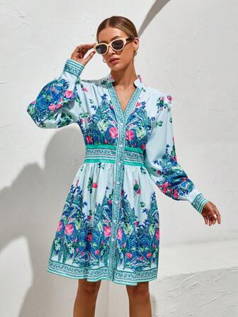 SHEIN Privé 印花缺口領燈籠袖連衣裙