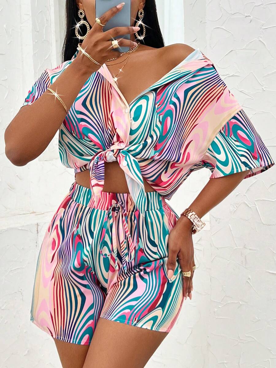 Zolique Camisa con estampado de hombros caídos & Shorts con cordón delantero