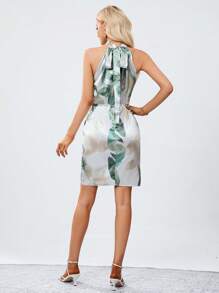 GENKIRA In Đồ họa Váy Wrap Hem - Nhiều màu - Xem 2