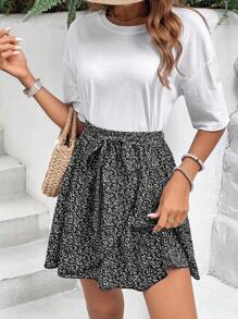 SHEIN Frenchy 滿版樹葉印花腰帶半身裙 - 黑色 - 查看 1