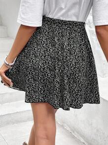 SHEIN Frenchy 滿版樹葉印花腰帶半身裙 - 黑色 - 查看 2