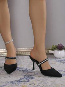 Women Pumps - Hitam - View 3