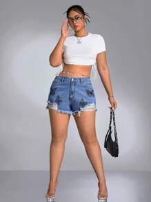 Plus Butterfly Print Ripped Raw Hem Denim Shorts - Medium Wash - View 3