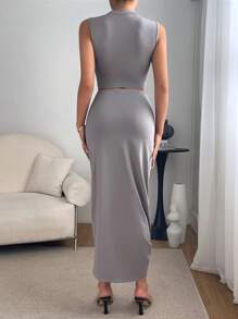 SHEIN Privé unicolor Top tank crop & fruncido bajo cruzado Falda - Gris Claro - Ver 2