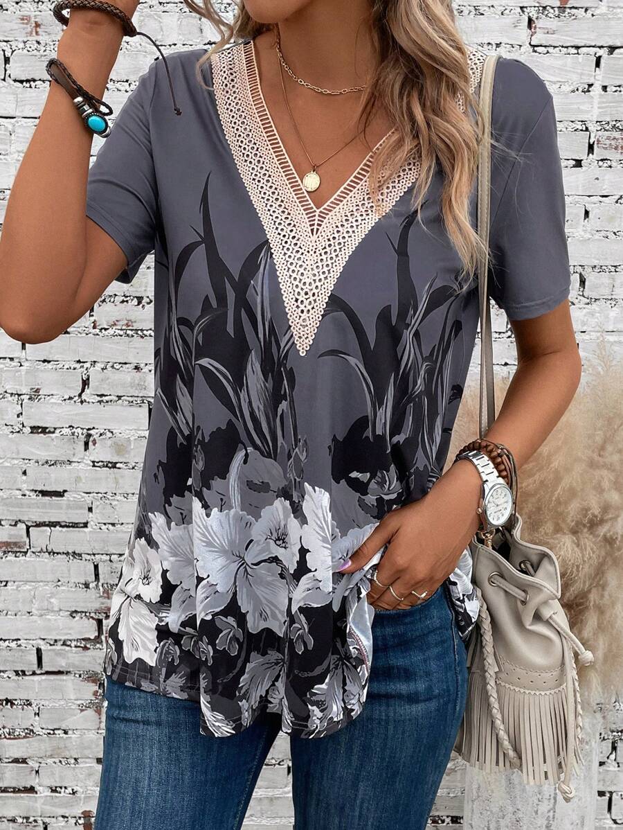 EMERY ROSE In hoa Bảng điều khiển ren Guipure Áo thun - Nhiều màu - Xem 1