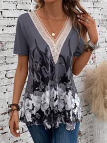 EMERY ROSE In hoa Bảng điều khiển ren Guipure Áo thun - Nhiều màu - Xem 5