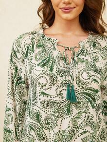 Vestido smock con estampado de paisley de cuello con cordón y fleco bajo con fruncido - Verde - Ver 3