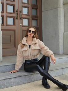 RELISH NOLESS 翻蓋口袋落肩袖短款毛茸茸外套 - 駝色 - 查看 4