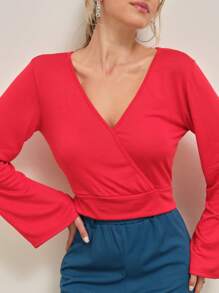 SHE(IN) BRASIL Chất rắn Tay áo chuông Áo phông Crop - Đỏ - Xem 7