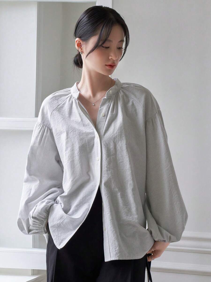 DAZY 條紋圖案前紐扣燈籠袖襯衫 - 淺灰色 - 查看 1