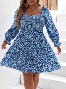 SHEIN Frenchy 大碼碎花喇叭袖連衣裙 - 藍色 - 查看 3