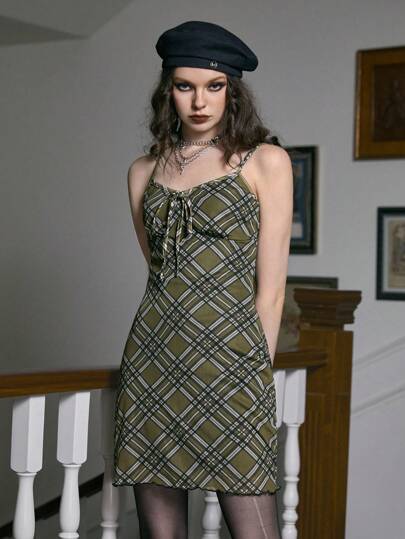 Academia Robe À Fines Brides À Carreaux À Nœud