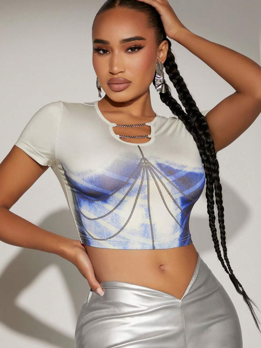 SHEIN SXY 人像和錬條圖案短款T恤 - 彩色 - 查看 1