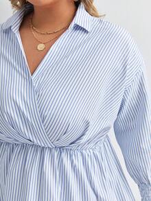 SHEIN Frenchy Hơn In sọc Xù Hoa Sen Đầm - Xanh và trắng - Xem 6