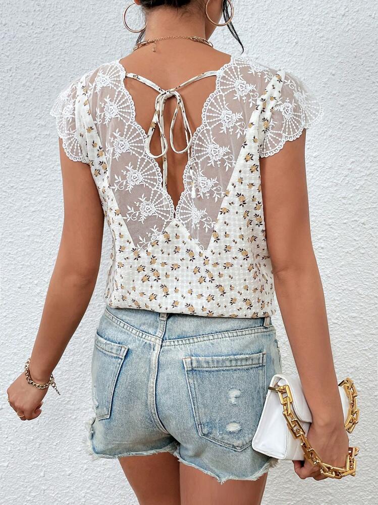 SHEIN Frenchy In hoa Ditsy Lưới tương phản Thêu Buộc lại Áo sơ mi - trắng - Xem 1