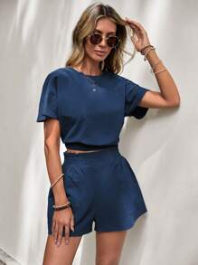 SHEIN LUNE Solid Crop Blouse & Slant Pocket Shorts - Navy Blue - View 5