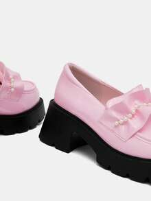 SHEIN MOD 女性學院風珍珠裝飾用品蕾絲粉色的厚鞋