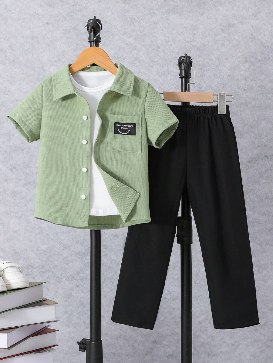 SHEIN 男小童字母補丁細節襯衫和褲子不帶T恤 - 彩色 - 查看 1