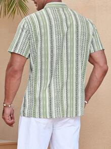 Manfinity Men Plus Geo Print Shirt - Multicolor - View 2