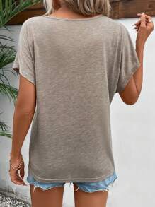 SHEIN Frenchy Women's Embroidered V-Neck Drop Shoulder Sleeve T-Shirt, Back To School Clothes, Old Money Style, Teacher Clothes, Graphic T Shirt, Casual Women Brown Summer - Khaki - View 2