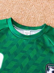SHEIN 男童字母和足球印花插肩袖T恤和短裤绿色男童套装足球服儿童足球服男童足球服 - 綠色 - 查看 5
