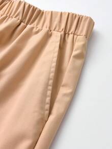 Manfinity 男士素色彈性腰帶短褲 - 卡其色 - 查看 3