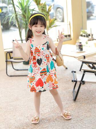 Chica Joven Vestido de tirantes con corazón & con estampado floral