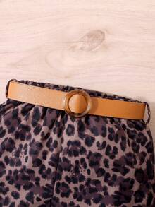 SHEIN 嬰兒字母圖案拼接插肩袖連帽T恤和豹紋印花短褲 - 彩色 - 查看 6