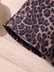 SHEIN 嬰兒字母圖案拼接插肩袖連帽T恤和豹紋印花短褲 - 彩色 - 查看 8