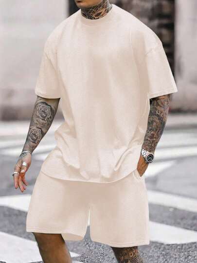 Guys Solid Tee & Drawstring Waist Shorts