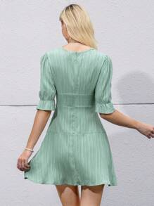 SHEIN Privé 前紐扣喇叭袖A字連衣裙