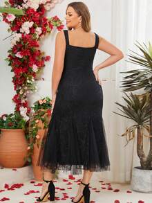 Plus Mermaid Hem Lace Dress
