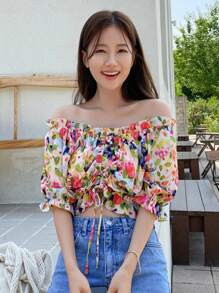 DAZY Vải in hoa Off Shoulder Mặt trước dây rút Viền Ruffle Áo sơ mi Crop - Nhiều màu - Xem 3